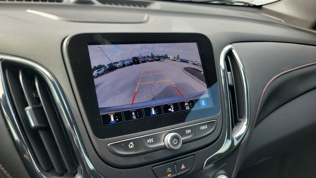Used 2024 Chevrolet Equinox RS w/ RS Leather Package image 21