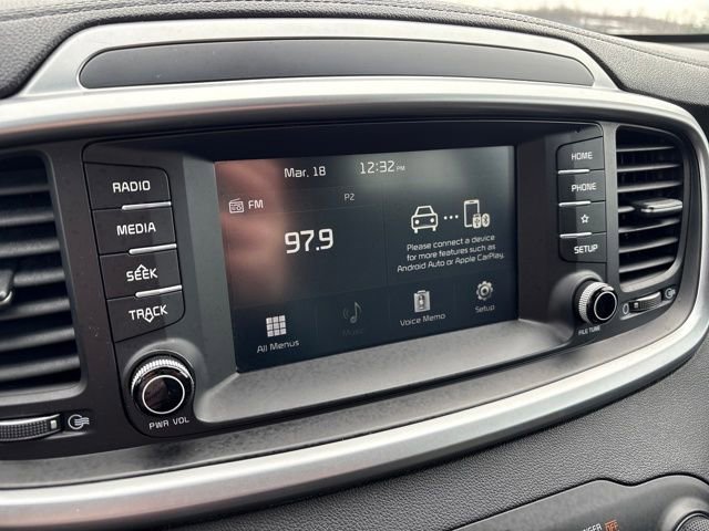Used 2019 Kia Sorento LX image 16