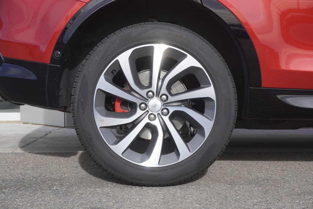 Used 2025 Land Rover Discovery Sport Dynamic SE image 34