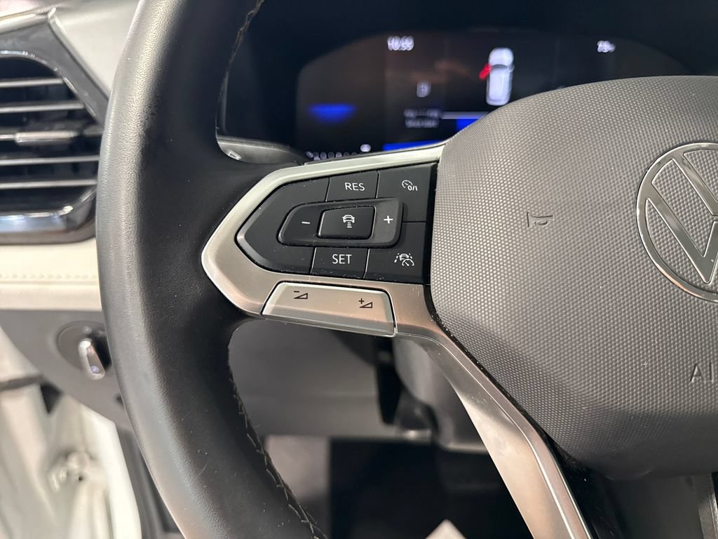 Used 2025 Volkswagen Taos S FWD image 4