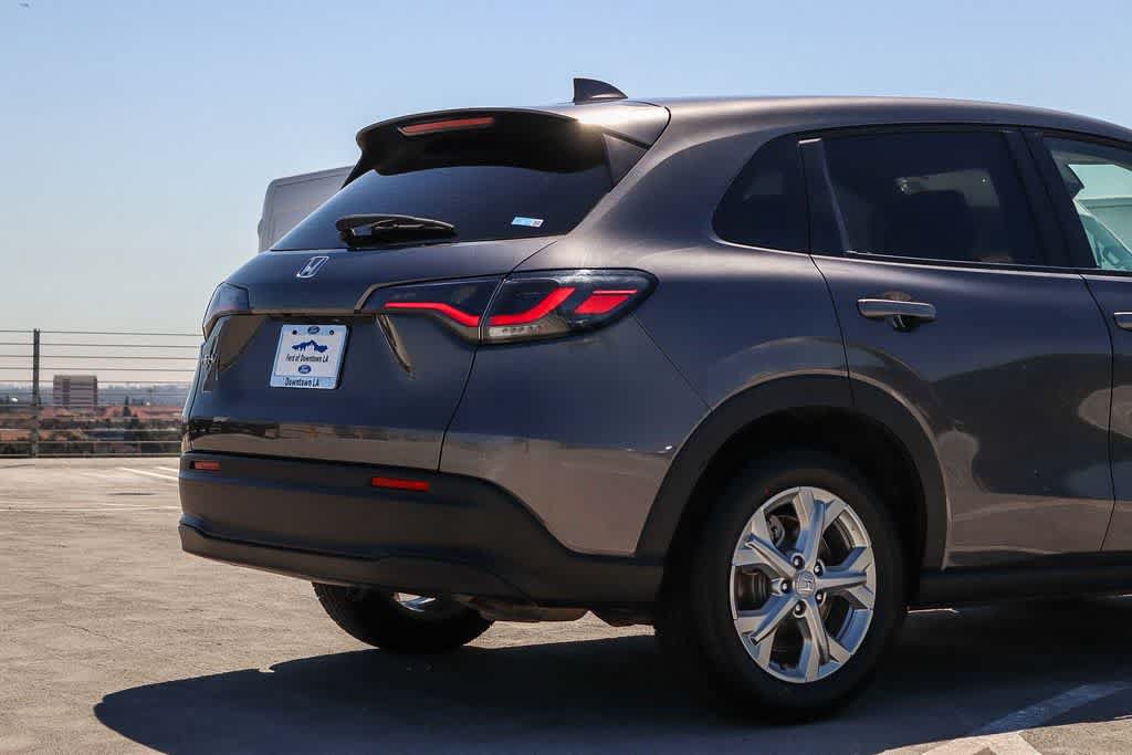 Used 2023 Honda HR-V LX image 9