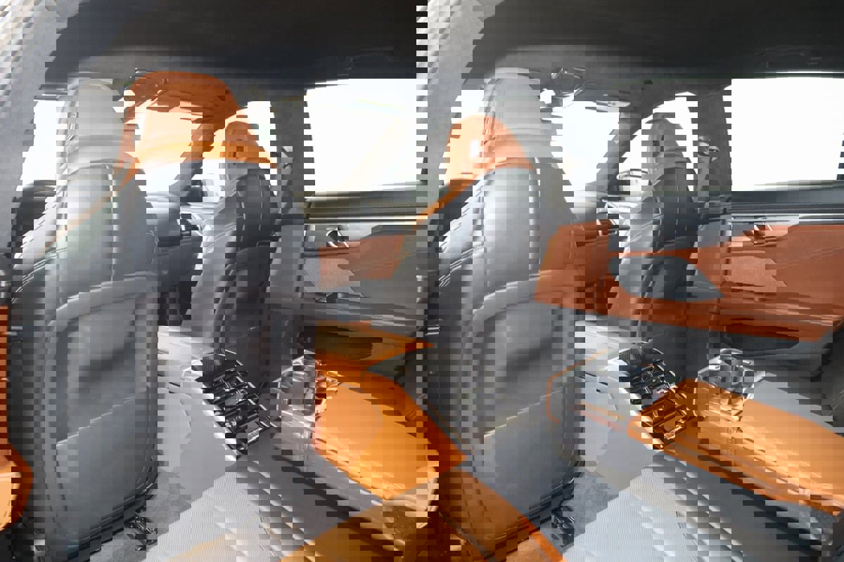 Used 2024 BMW ALPINA B8 xDrive Gran Coupe image 71