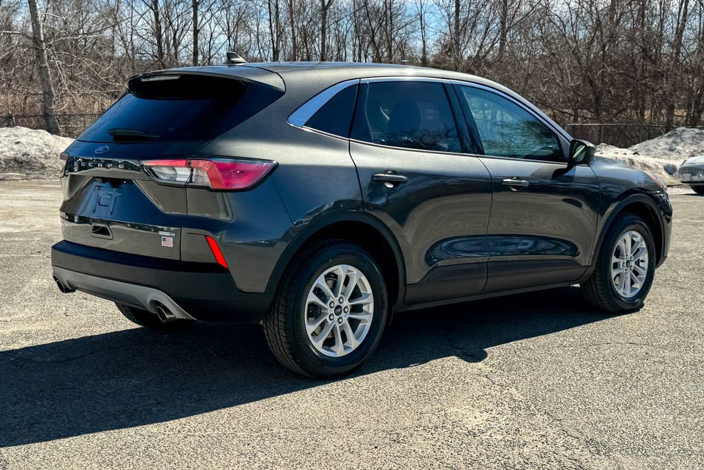 Certified 2020 Ford Escape SE image 3