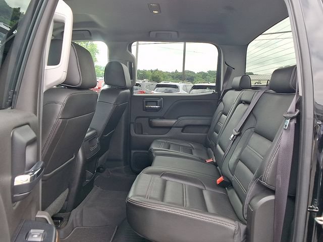 Used 2017 GMC Sierra 2500 Denali w/ Duramax Plus Package AWD/4WD image 10