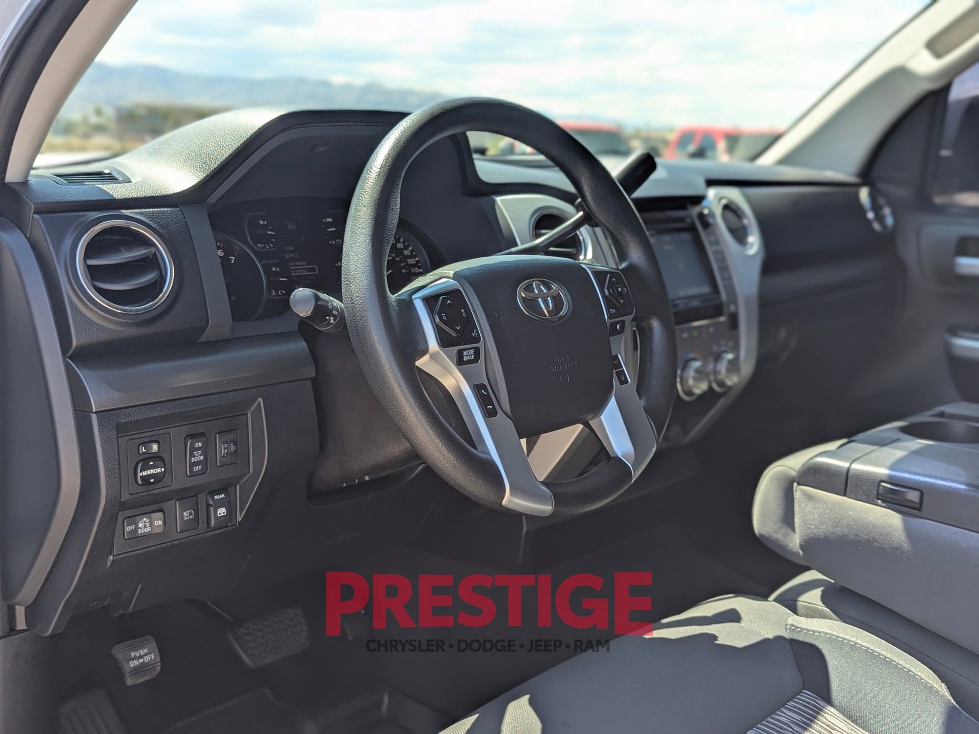 Used 2018 Toyota Tundra SR5 AWD/4WD image 14