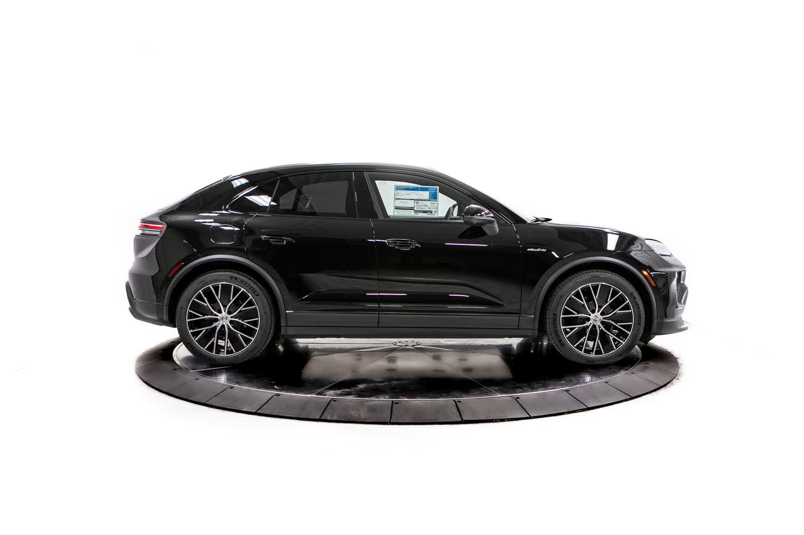 New 2026 Porsche Macan Electric RWD image 8