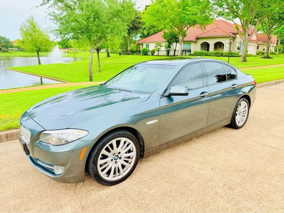 Used 2011 BMW 550i Sedan