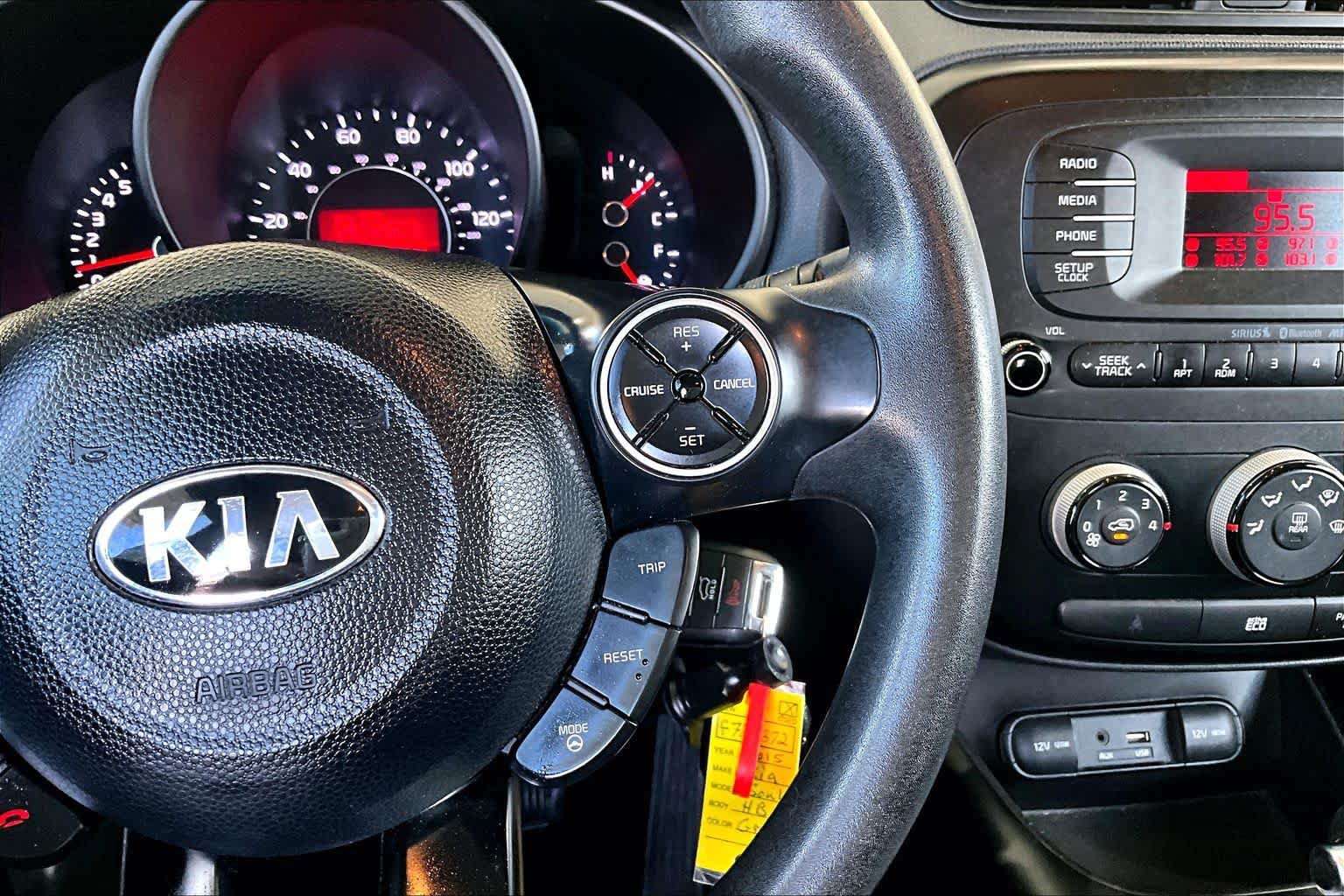 Used 2015 Kia Soul FWD image 23