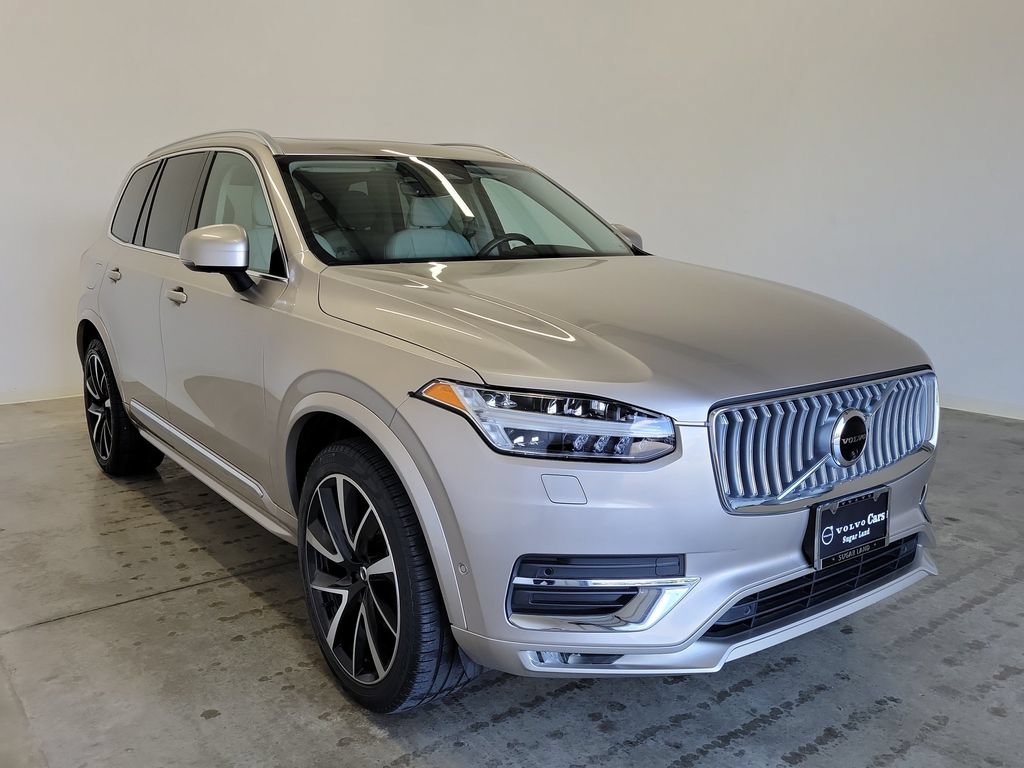 Used 2023 Volvo XC90 B6 Plus w/ Protection Package AWD/4WD image 4