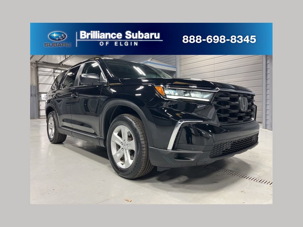 Used 2023 Honda Pilot LX image 1