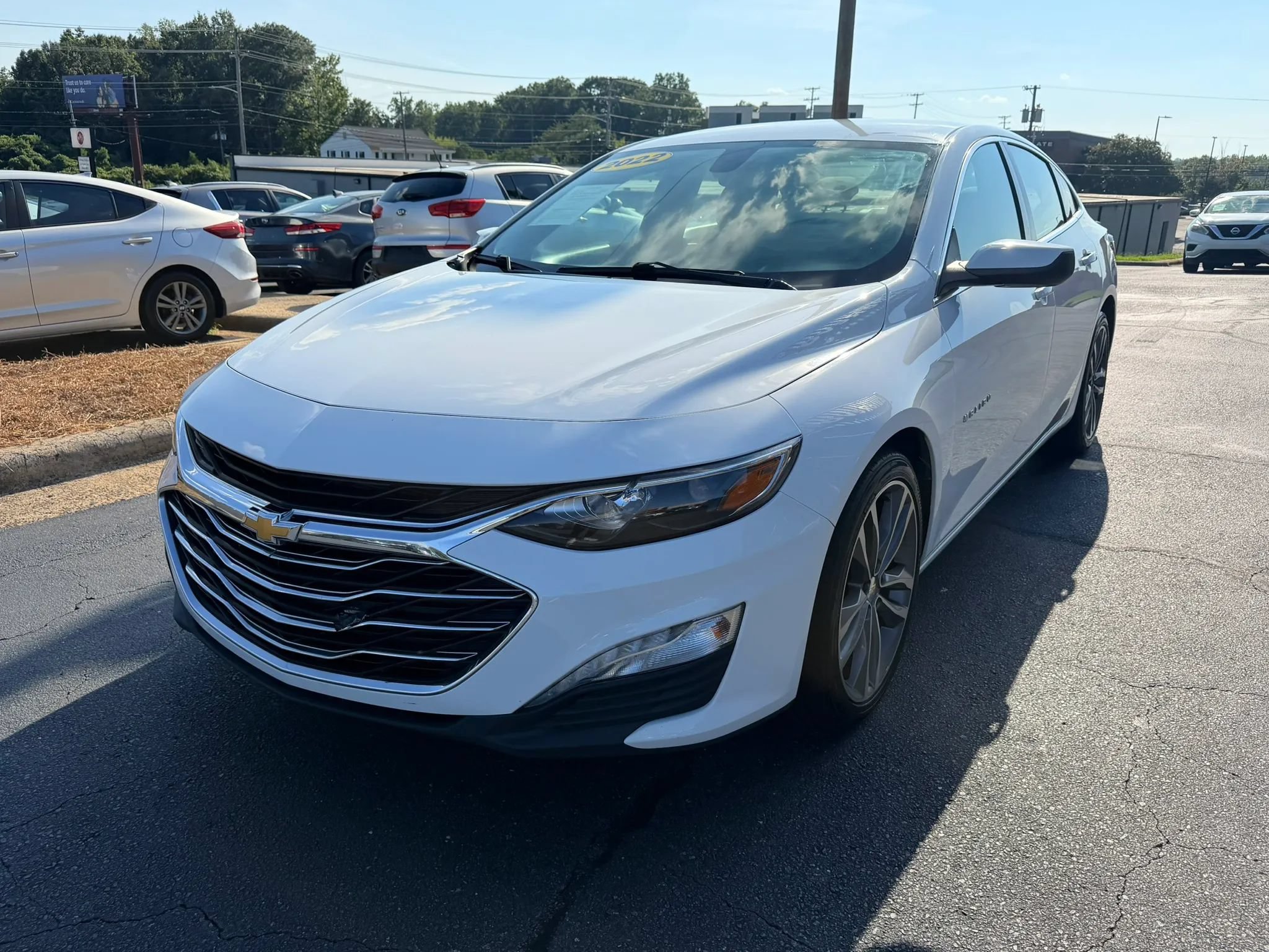 Used 2022 Chevrolet Malibu LT FWD image 3