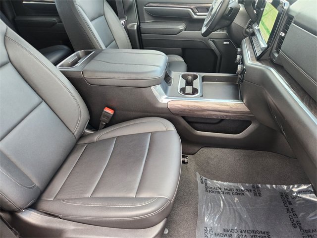 Used 2025 Chevrolet Silverado 2500 LTZ w/ Trail Boss Package AWD/4WD image 21
