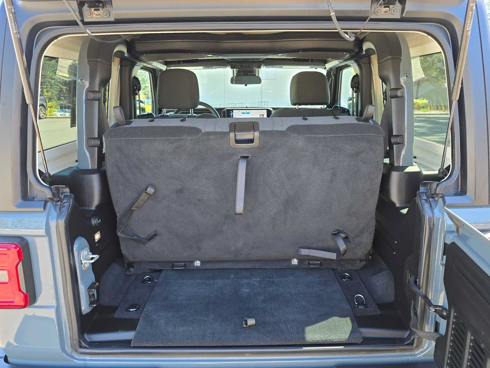 Used 2024 Jeep Wrangler Sport AWD/4WD image 14