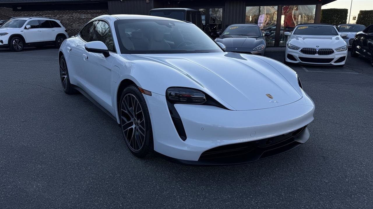 Used 2022 Porsche Taycan image 14