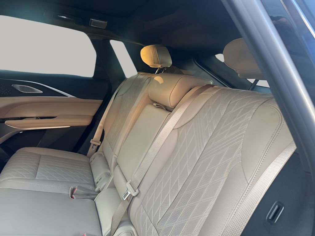 New 2026 Cadillac Lyriq V w/ Exterior Carbon Fiber Package image 19