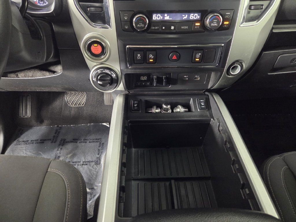 Used 2021 Nissan Titan SV w/ SV Convenience Package AWD/4WD image 14