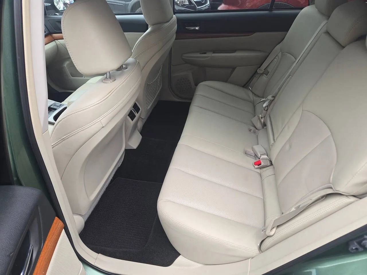 Used 2014 Subaru Outback 2.5i Limited w/ Moonroof Package image 18