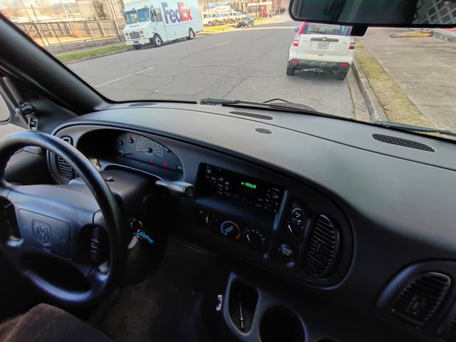 Used 2002 Dodge B3500 RWD image 38