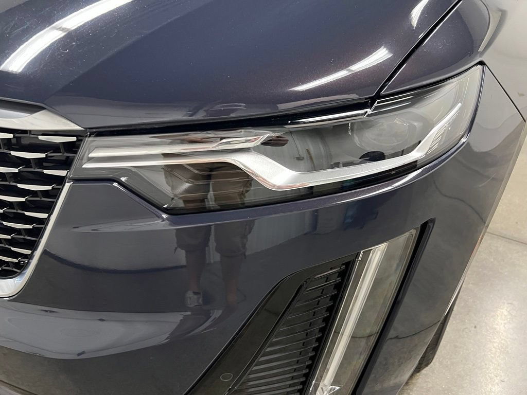 Certified 2025 Cadillac XT6 Premium Luxury AWD/4WD image 11