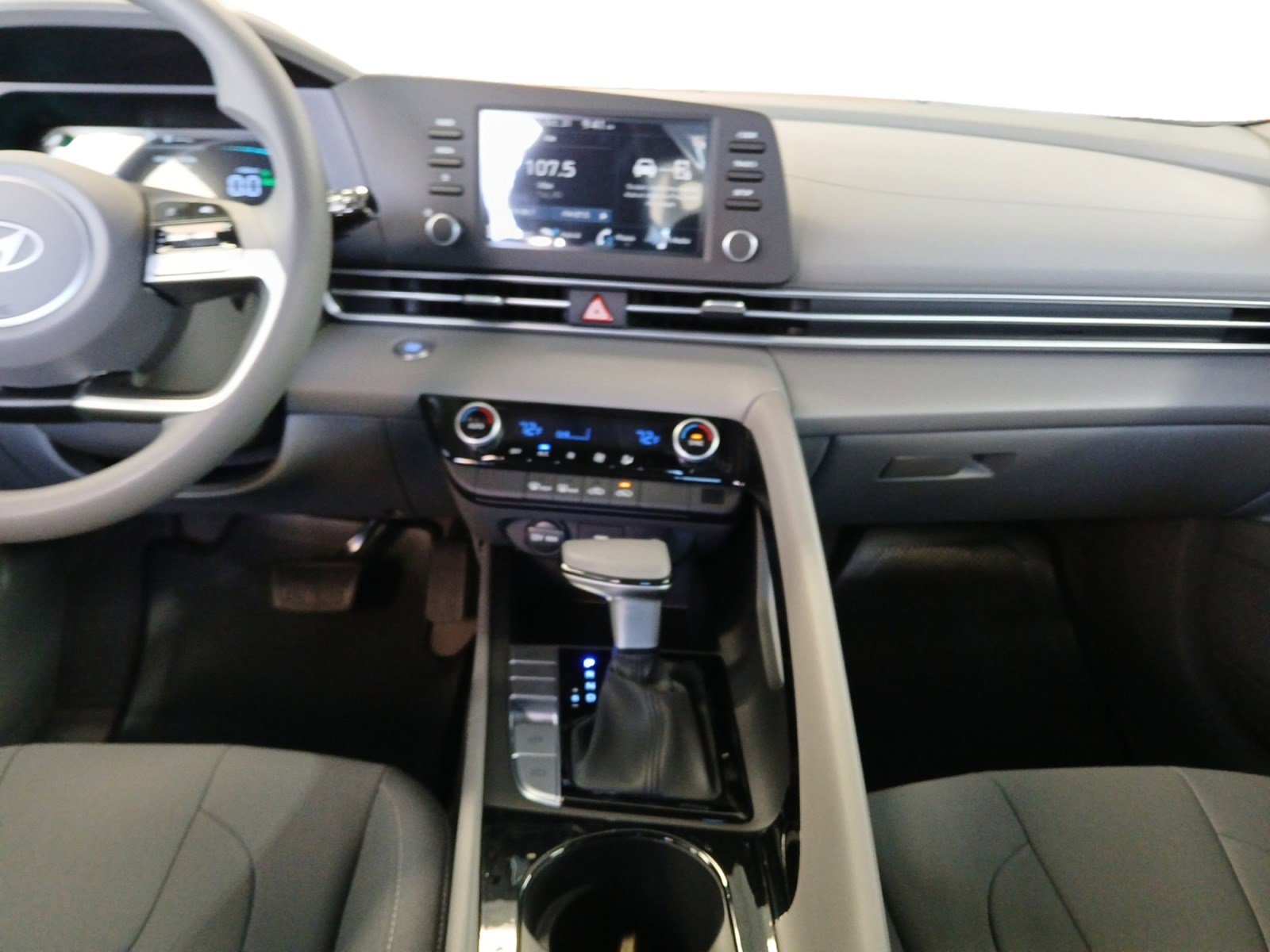 New 2025 Hyundai Elantra Blue image 11