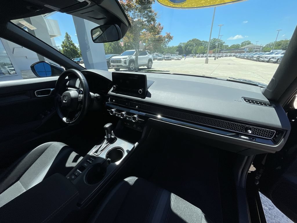 Used 2023 Honda Civic Sport image 26