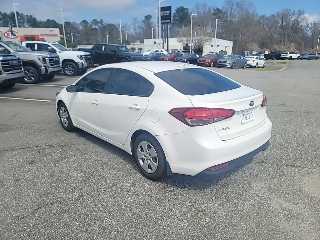 Used 2018 Kia Forte LX w/ LX Rear Camera Package image 5