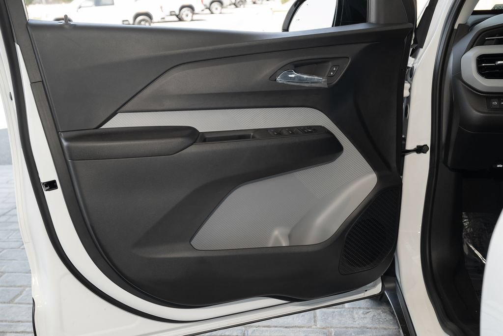 New 2027 Chevrolet Bolt LT FWD image 17