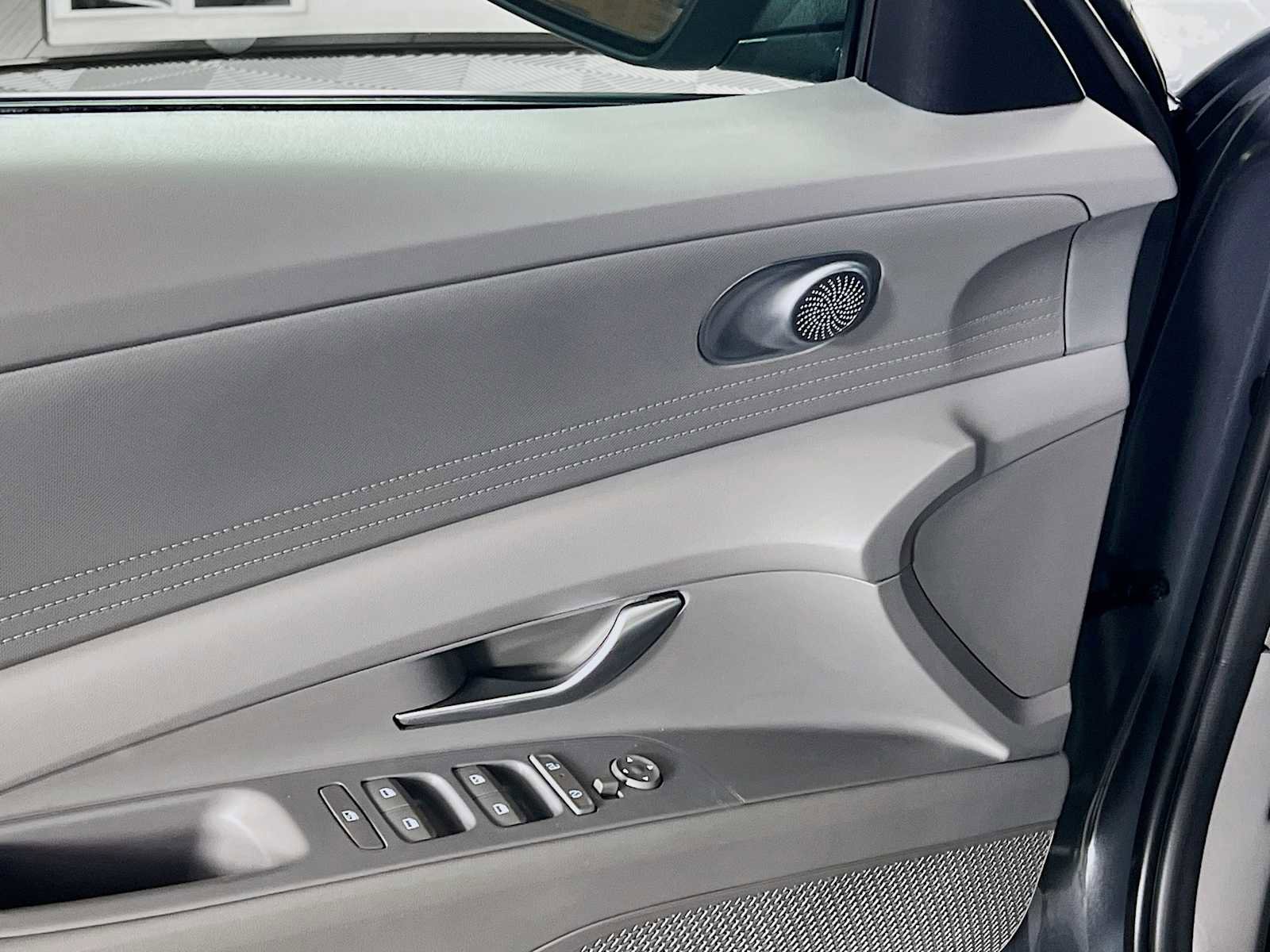 Certified 2024 Hyundai Elantra SEL image 18