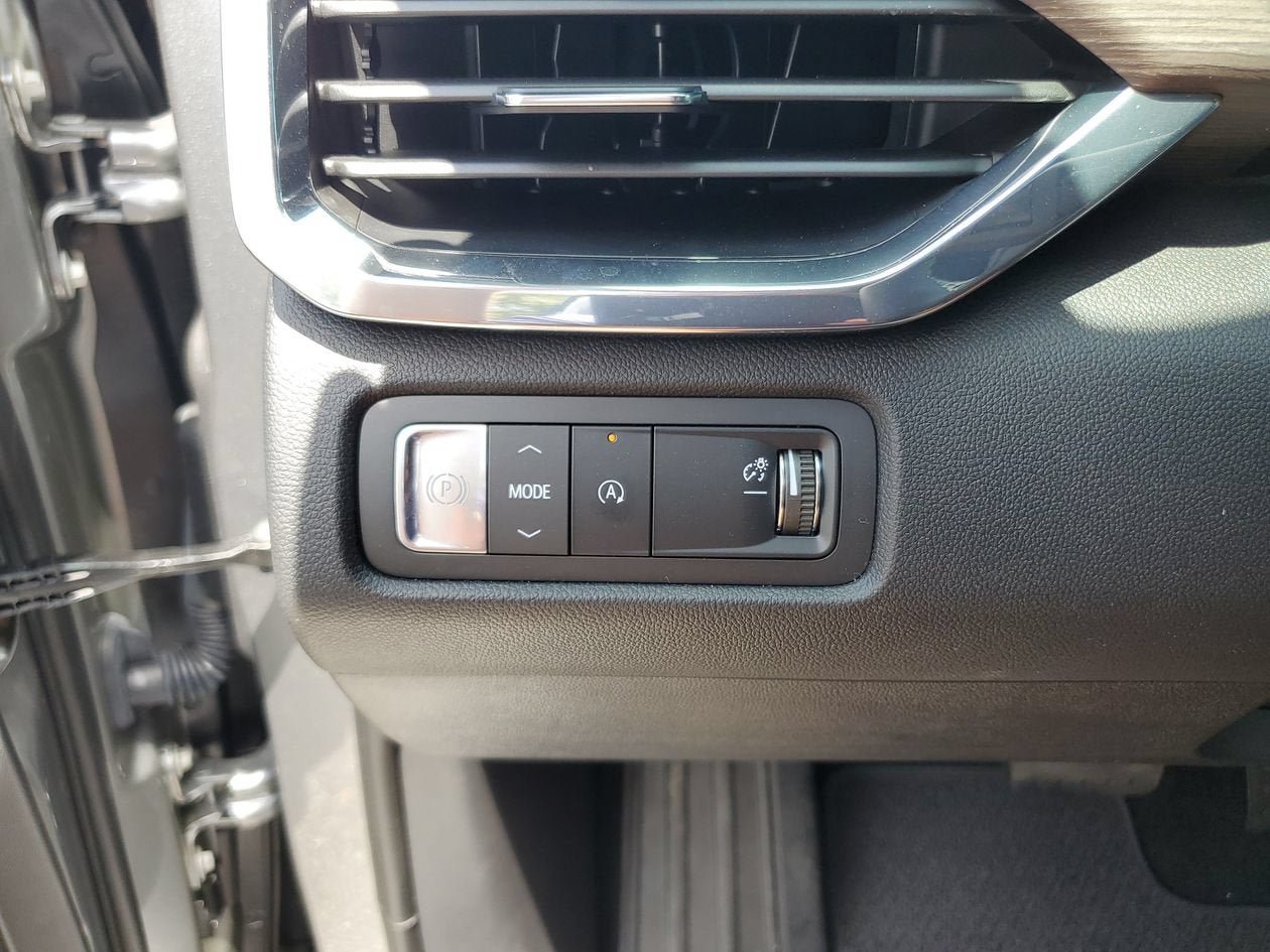 New 2026 GMC Acadia Denali w/ Super Cruise Package FWD image 29