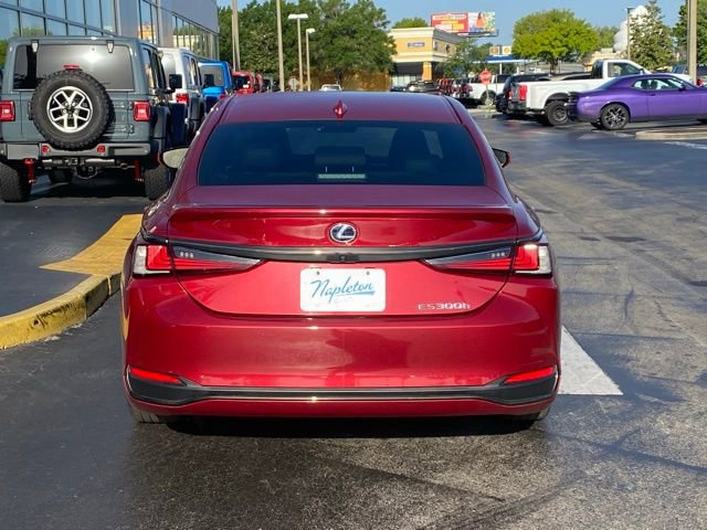 Used 2022 Lexus ES 300h F Sport w/ Accessory Package 2 image 7