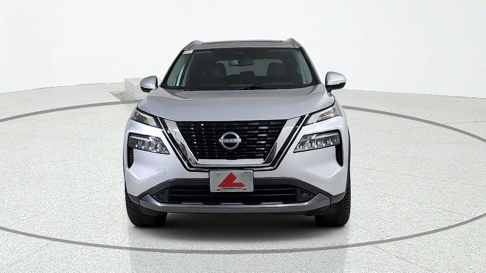 Used 2022 Nissan Rogue SL AWD/4WD image 2