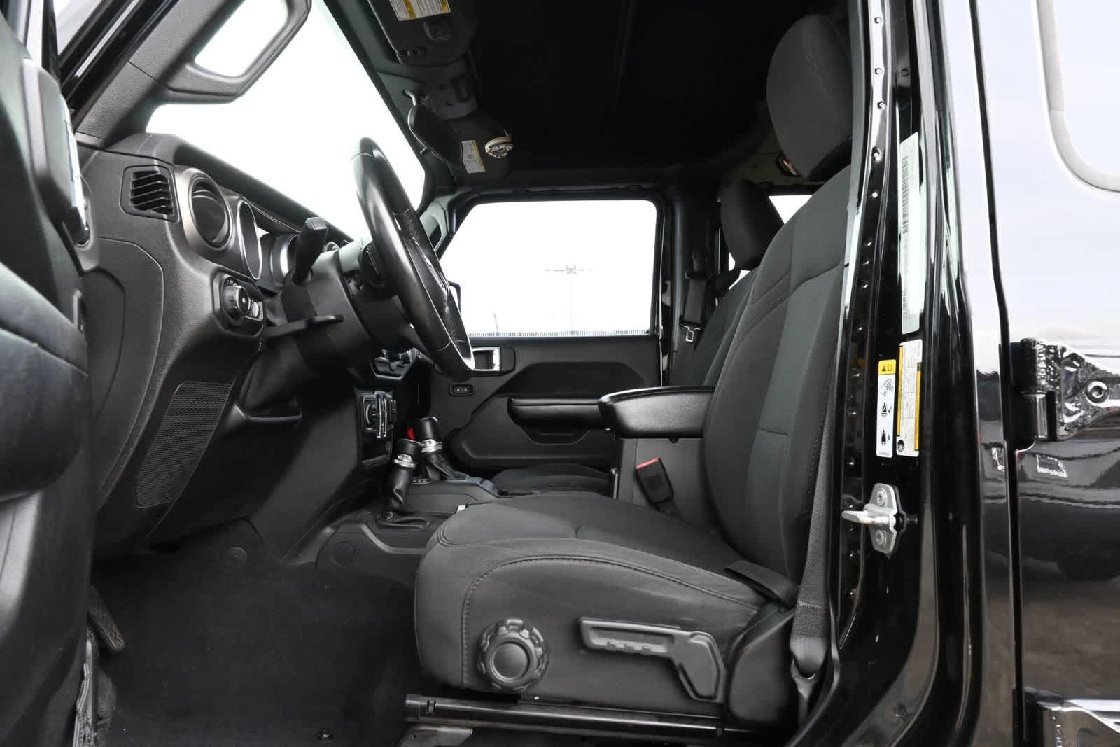 Used 2019 Jeep Wrangler Unlimited Sport S AWD/4WD image 17