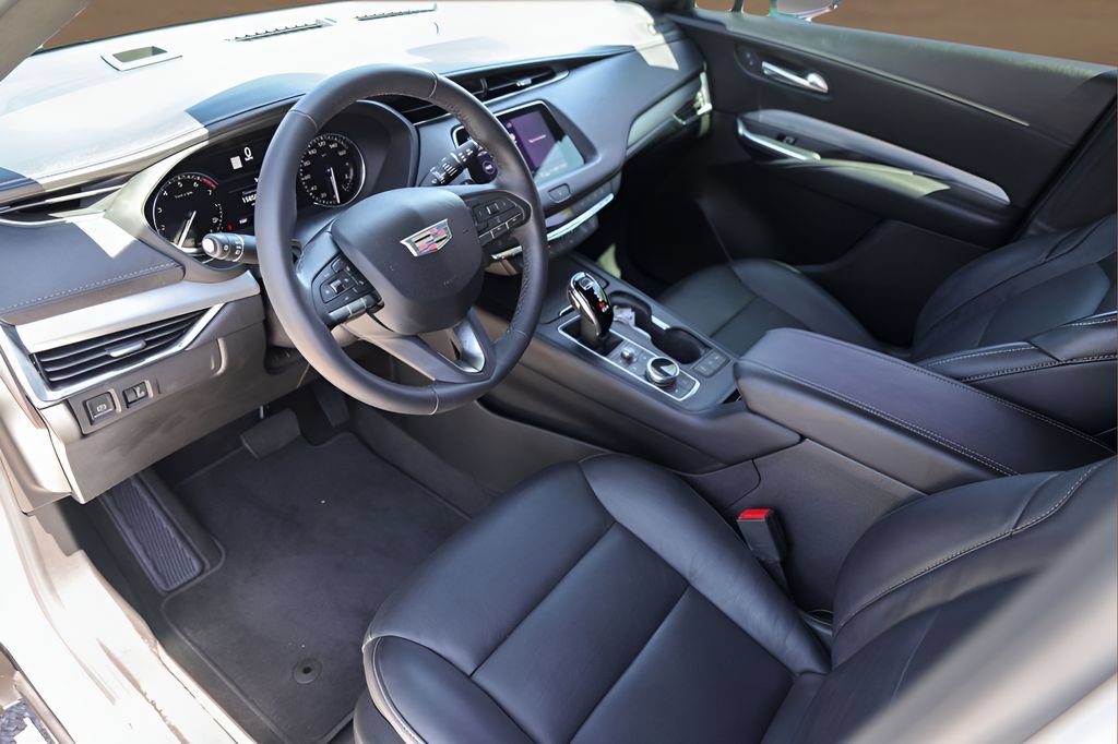 Certified 2022 Cadillac XT4 Premium Luxury w/ Enhanced Visibility Package AWD/4WD image 10
