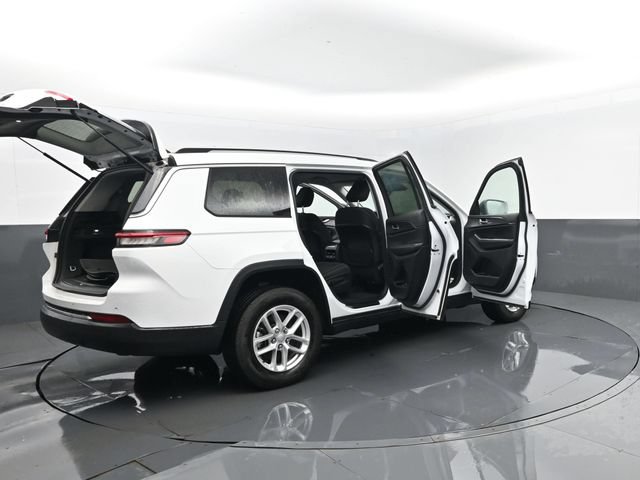 Used 2023 Jeep Grand Cherokee L Laredo AWD/4WD image 29