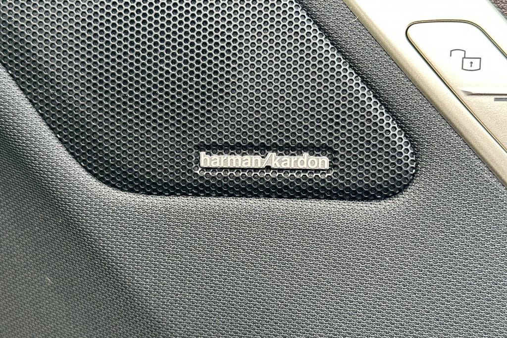 Used 2023 BMW iX xDrive50 w/ Premium Package image 20