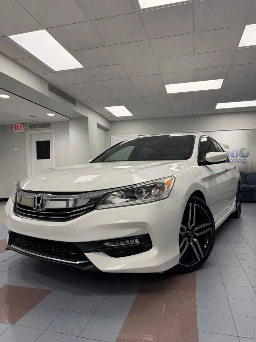 Used 2017 Honda Accord Sport Special Edition image 3