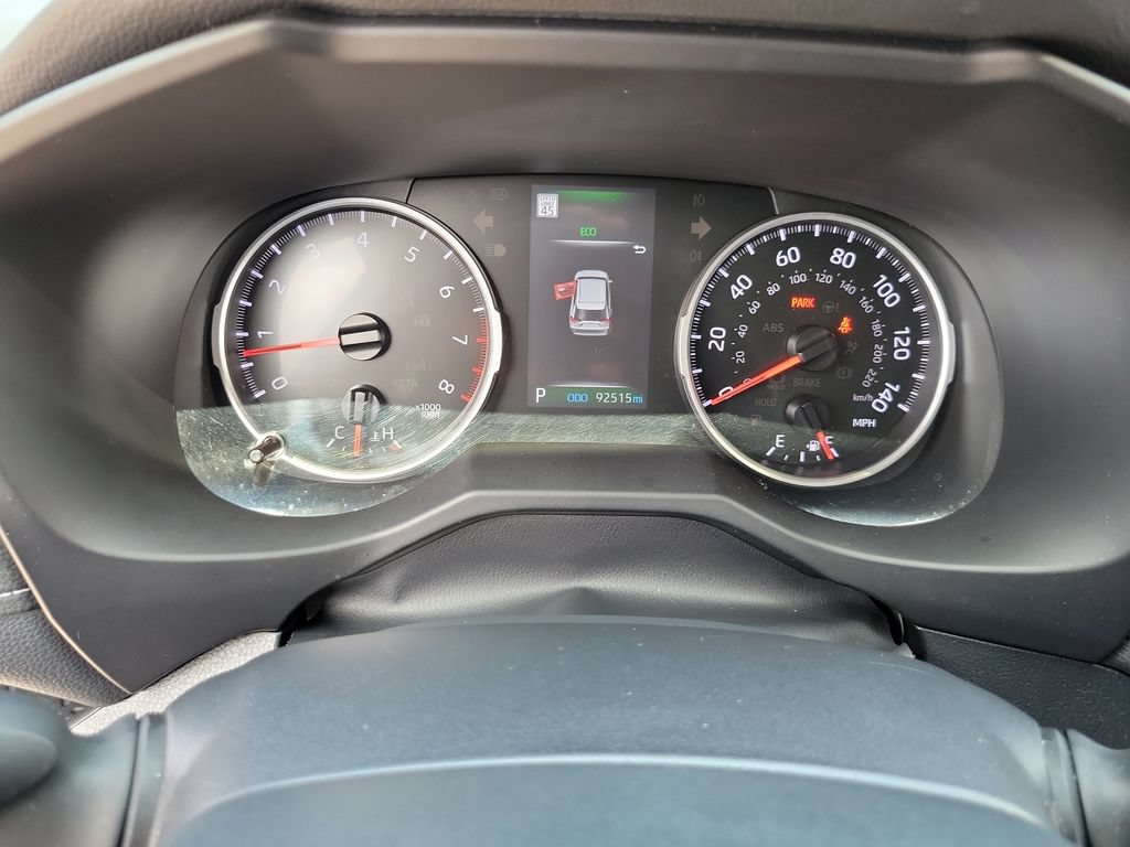 Used 2022 Toyota RAV4 LE FWD image 21