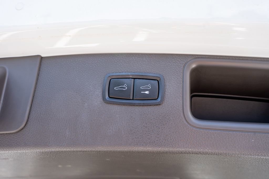 Used 2019 Porsche Macan AWD/4WD image 49