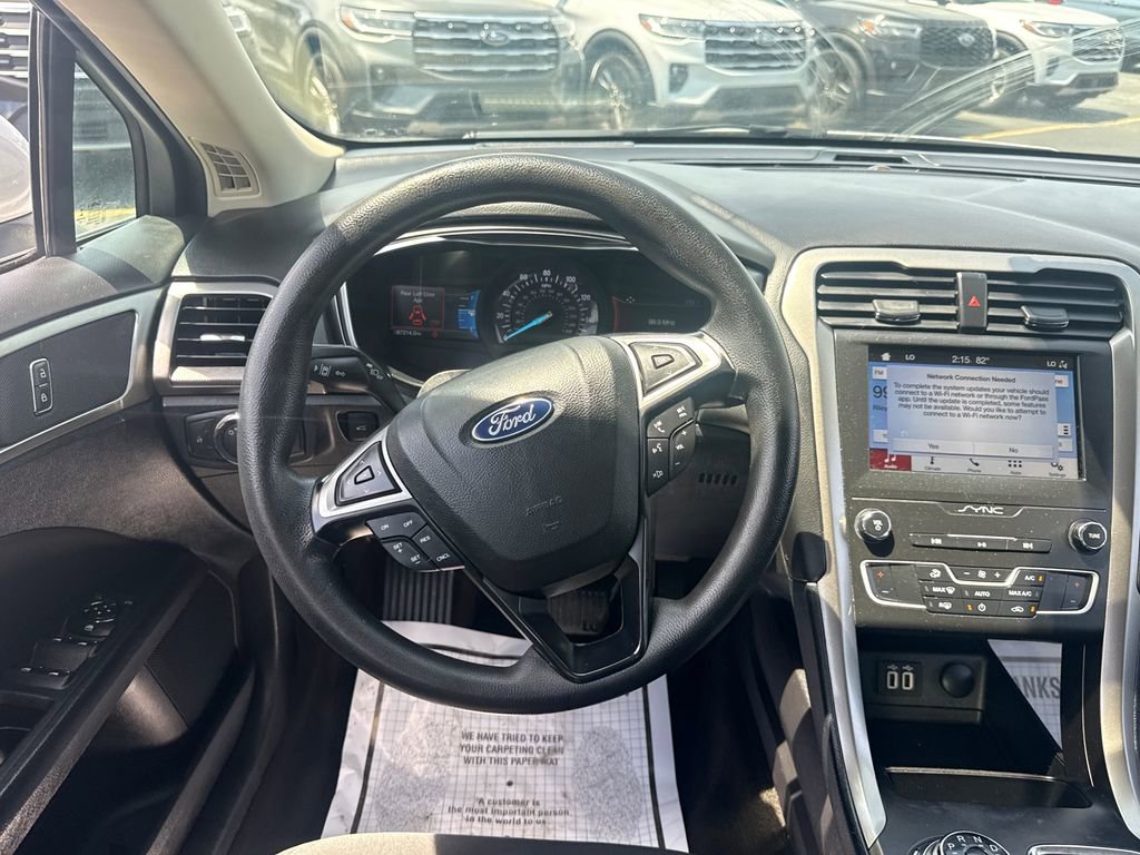 Used 2019 Ford Fusion SE FWD image 23