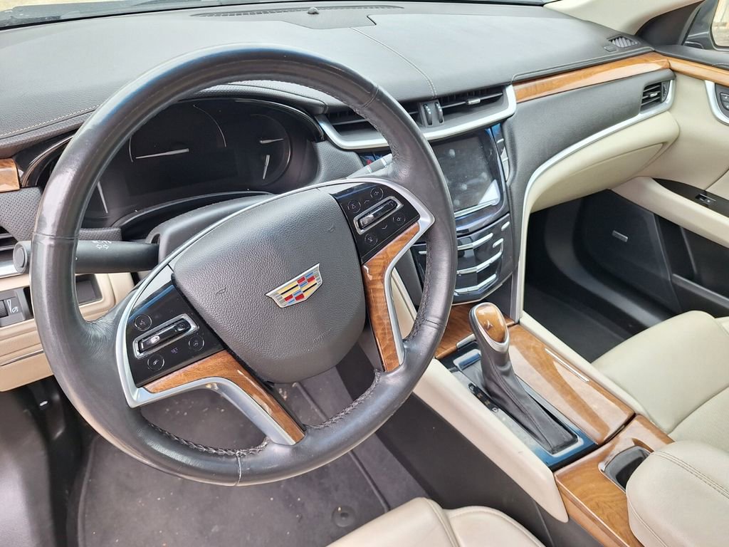 Used 2019 Cadillac XTS Luxury image 7