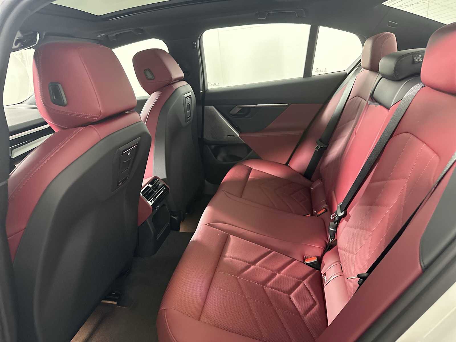 New 2026 BMW 530i xDrive w/ Premium Package image 19