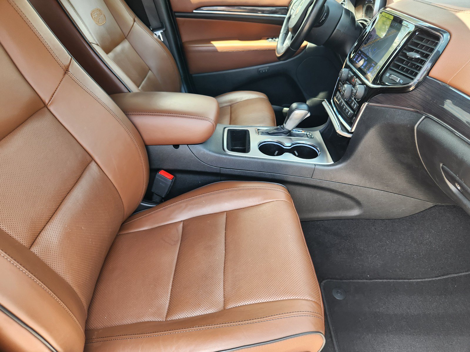 Used 2020 Jeep Grand Cherokee Overland RWD image 12