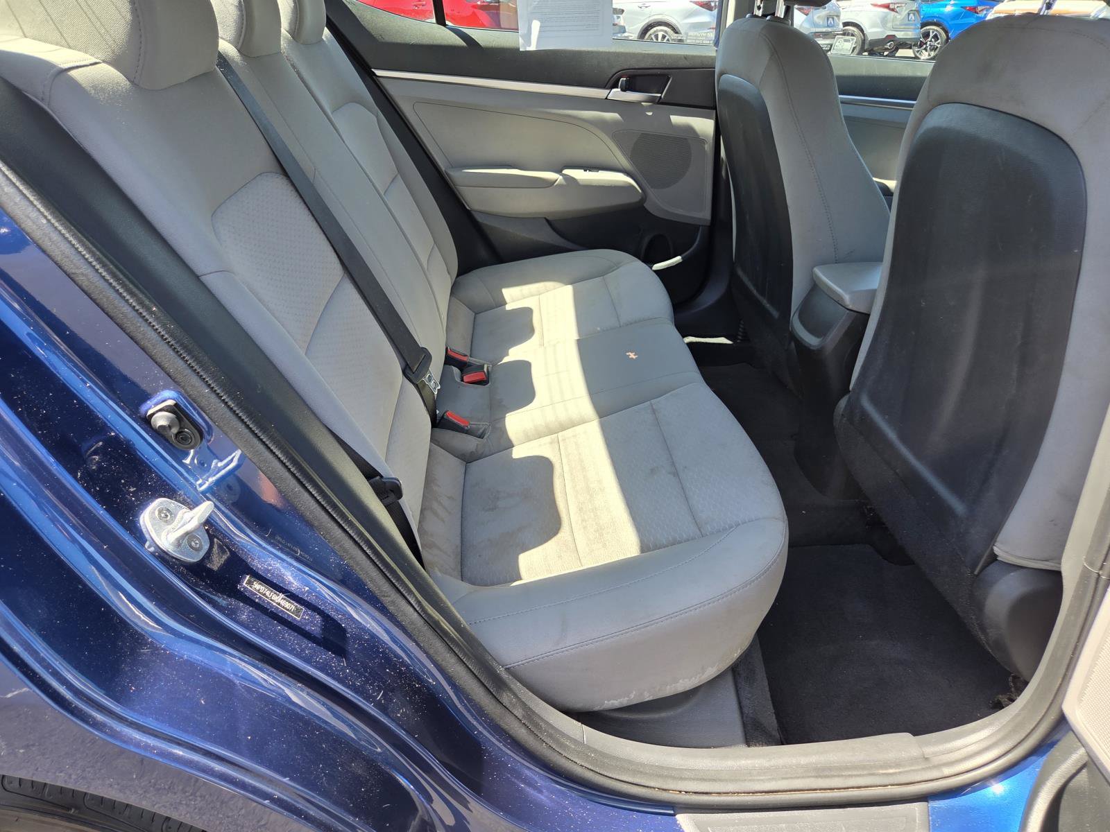 Used 2019 Hyundai Elantra SE FWD image 18