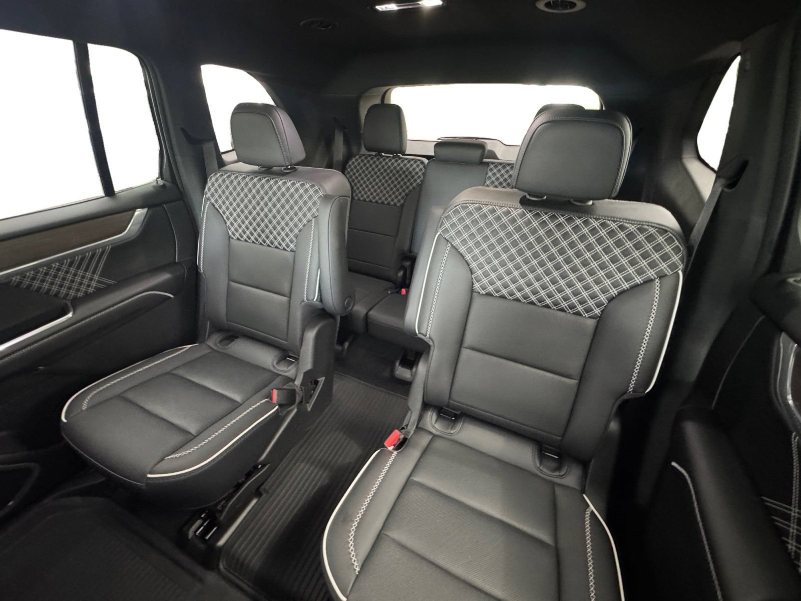 Certified 2025 GMC Acadia Denali w/ LPO, Floor Liner Package AWD/4WD image 14
