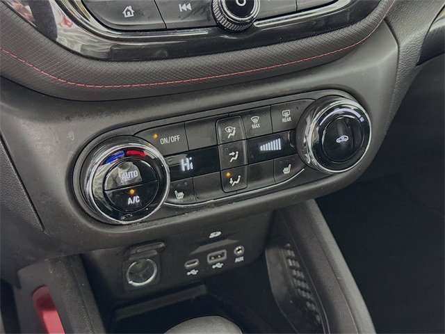Used 2021 Chevrolet TrailBlazer RS w/ Technology Package image 16