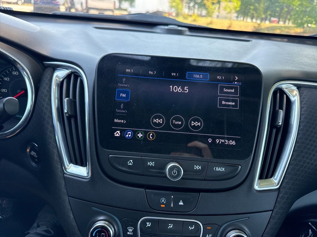 Used 2020 Chevrolet Malibu LT FWD image 18
