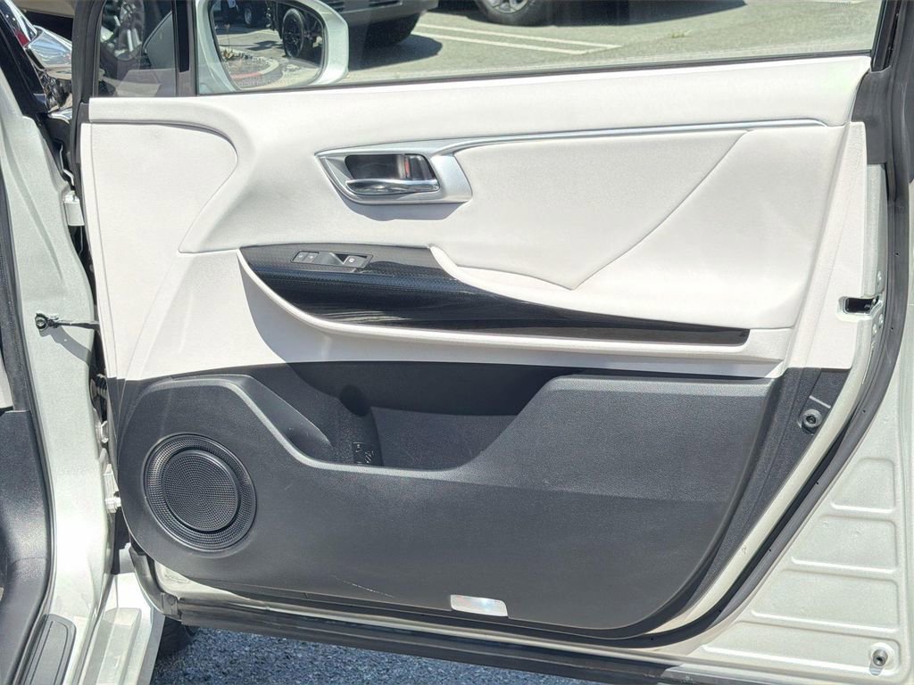 Used 2019 Toyota Mirai image 32