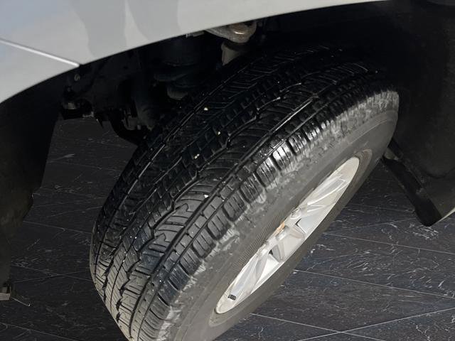 Used 2025 Chevrolet Silverado 1500 LT image 39