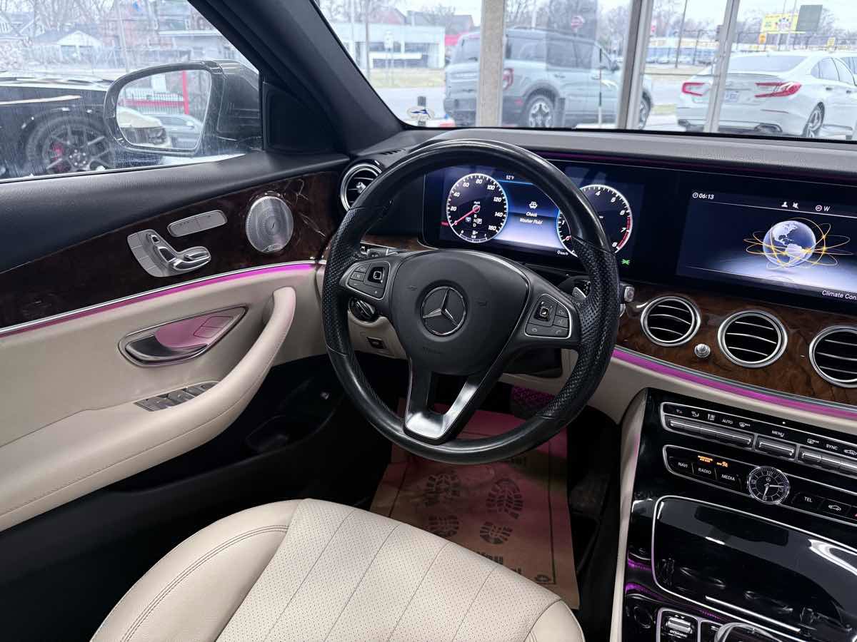 Used 2018 Mercedes-Benz E 400 4MATIC Wagon image 41