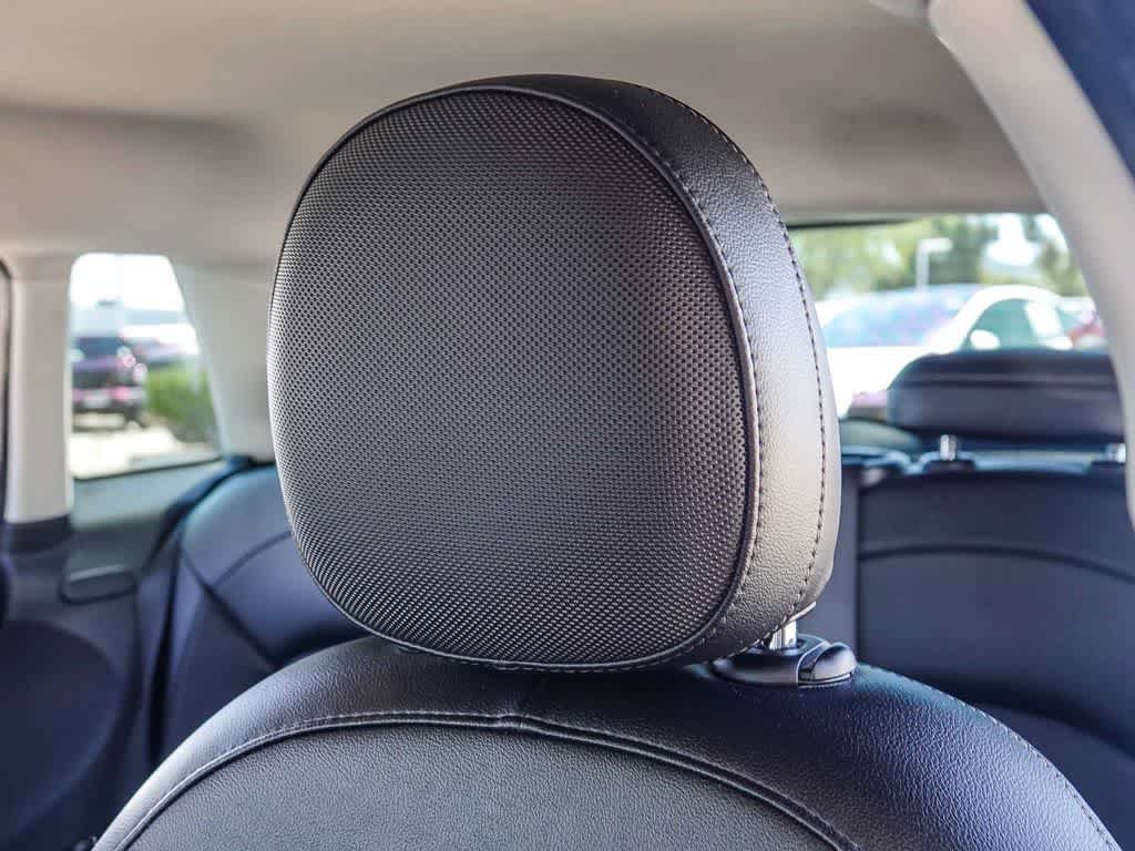 Used 2015 MINI Cooper 4-Door Hardtop FWD image 24